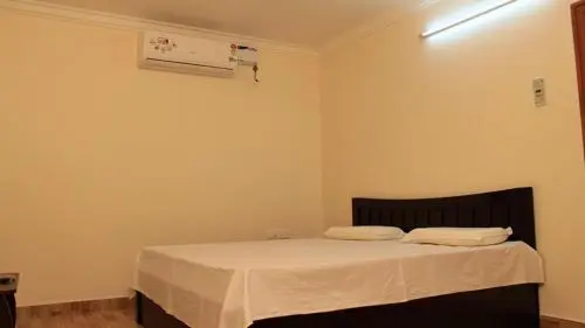Virsaa Holiday Inn