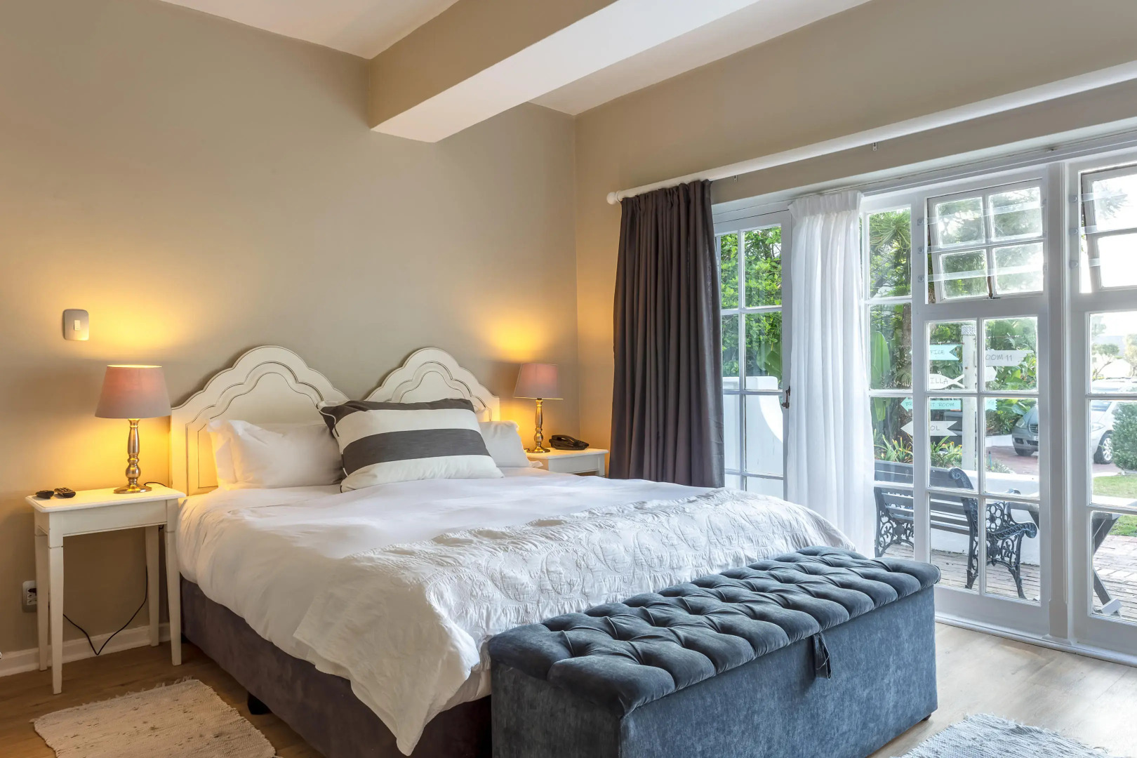 Whale Rock Luxury Lodge