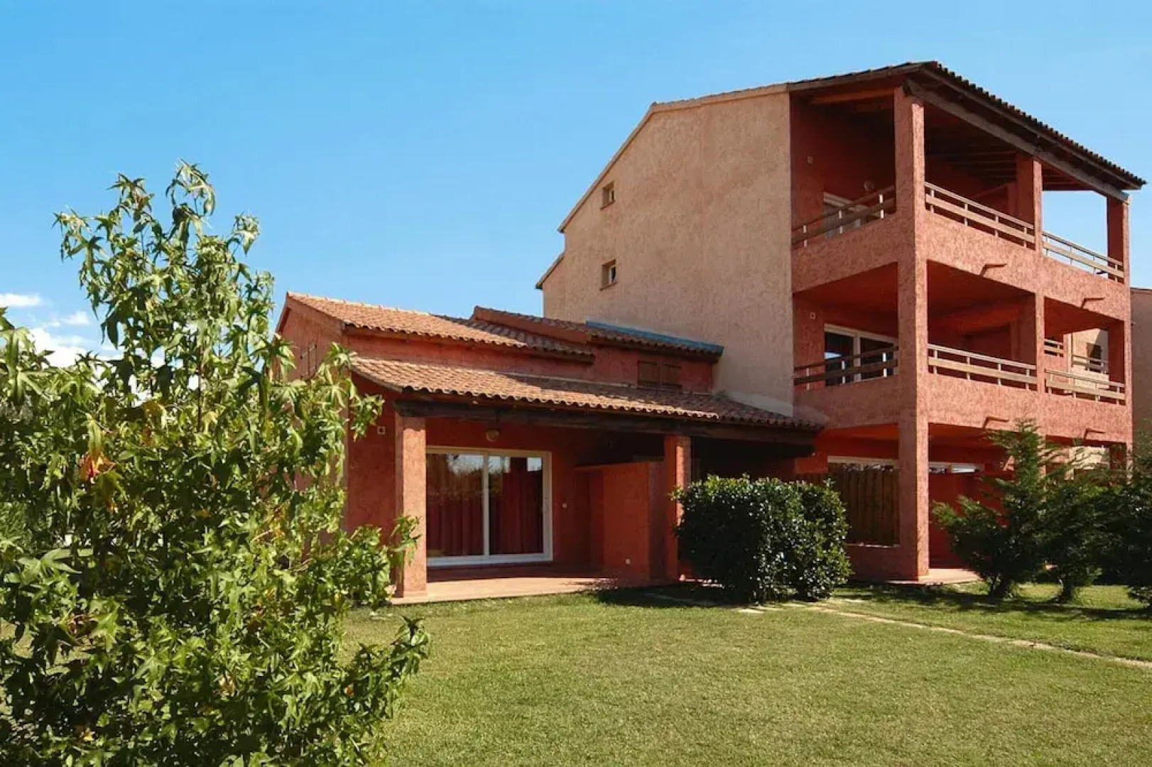 Apartment in Ghisonaccia Near Sandy Beach