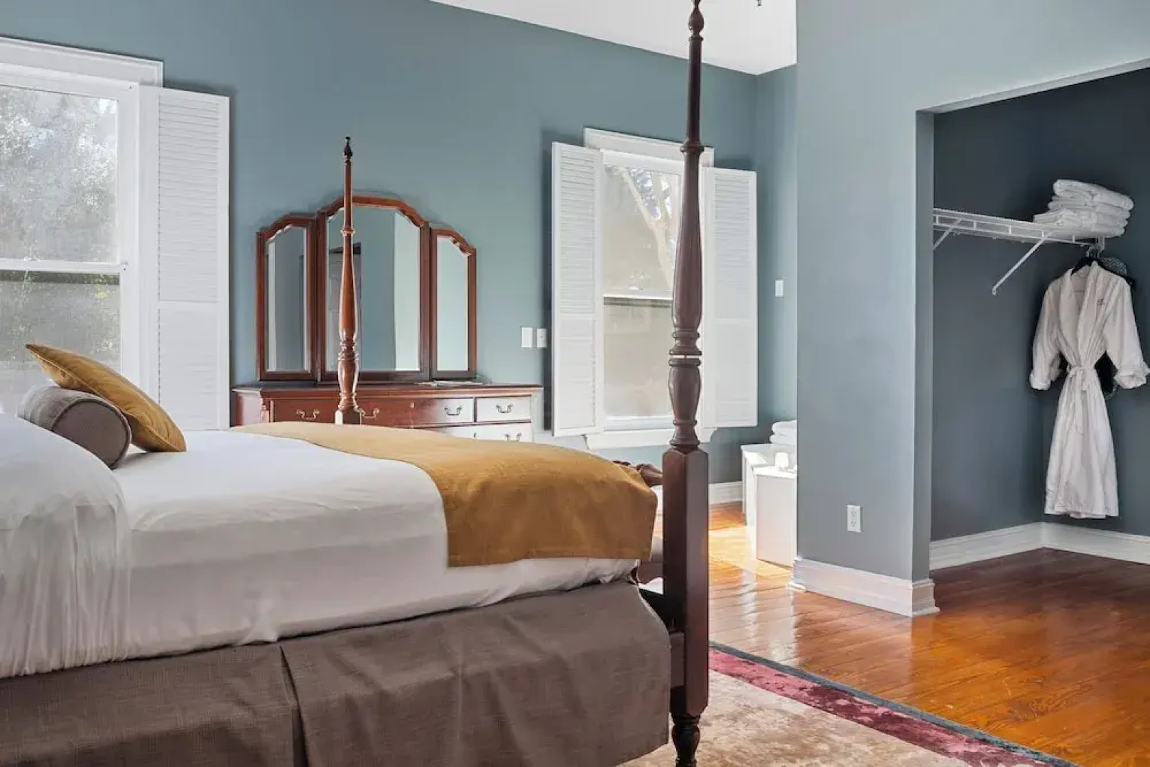 Stone Mountain Manor