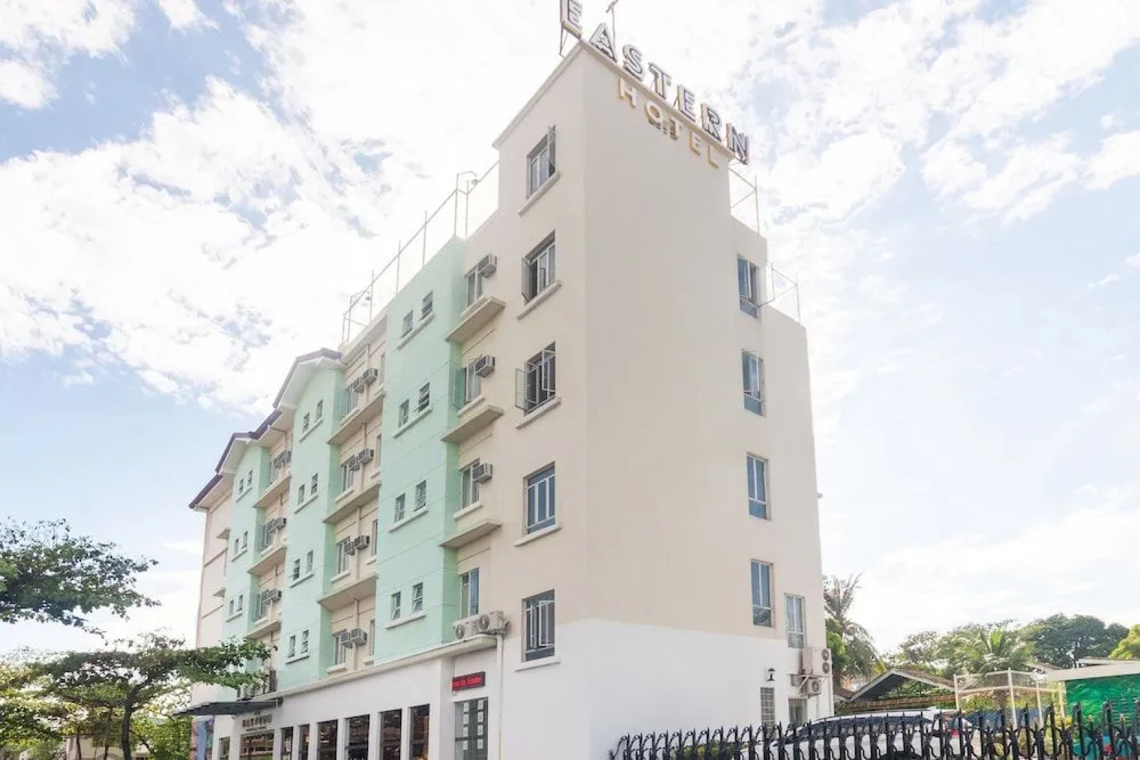 OYO 170 The Eastern Szechwan Hotel