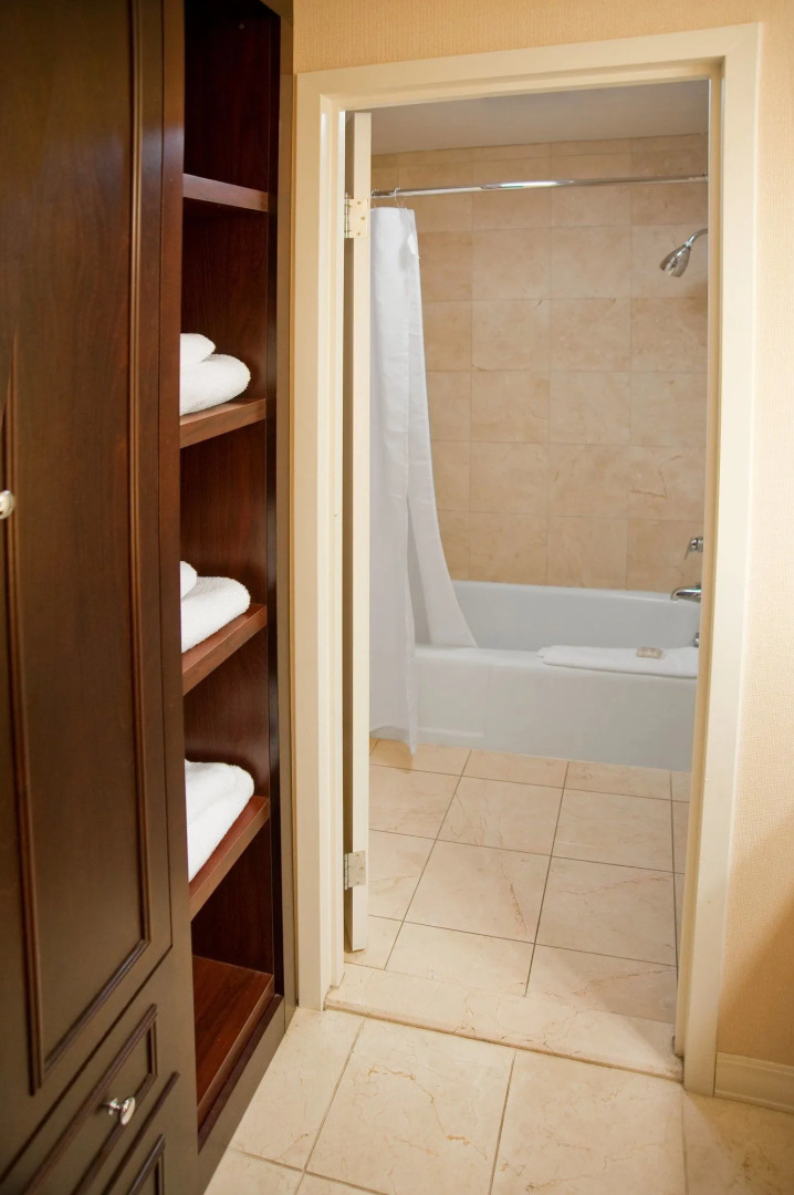 Sheraton Westport Chalet Hotel St. Louis