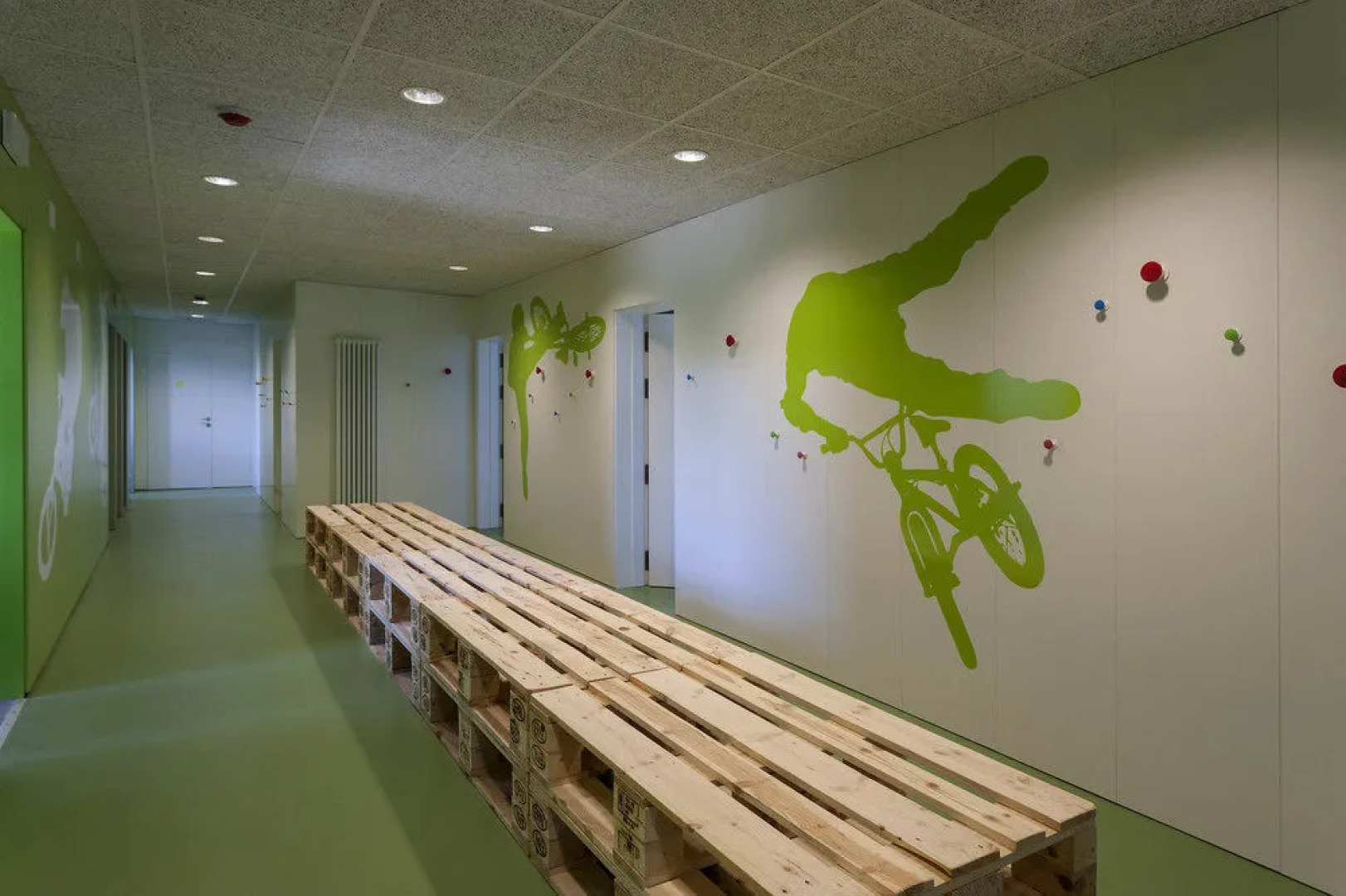 Youth Hostel Non Stop Inn by IrriSarri Land