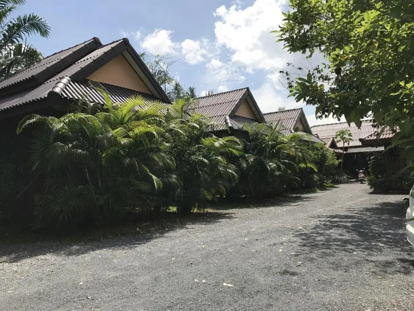 Floating Island Seafood & Resort