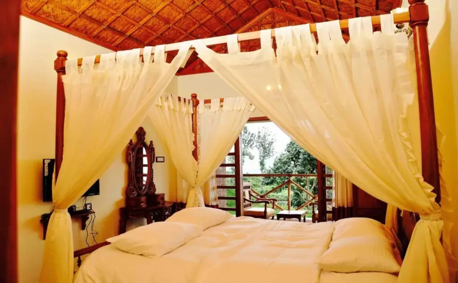 Hanging Huts Resort - Kotagiri