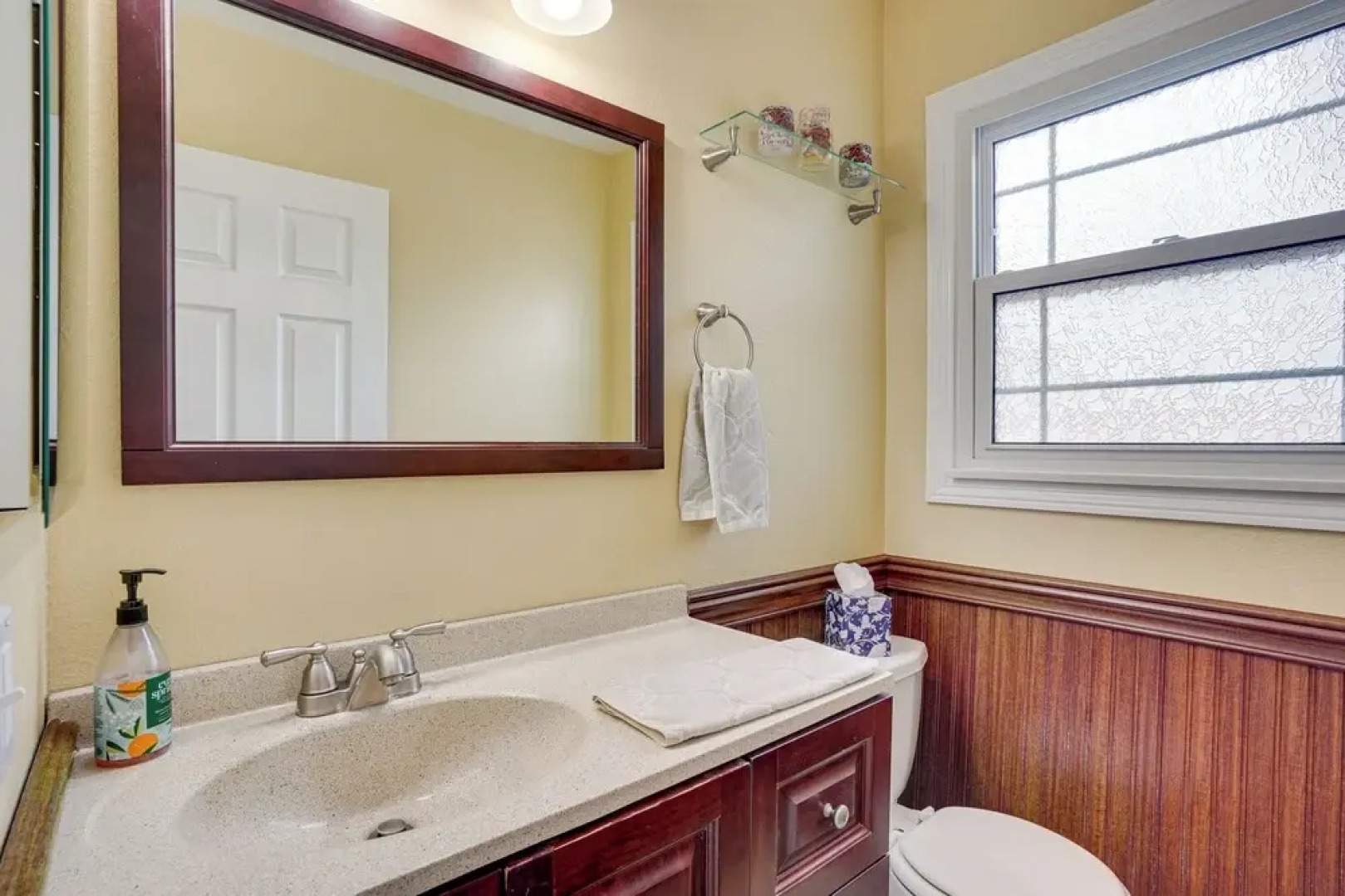 Santa Ana Home w/ Patio, 9 Mi to Disneyland!