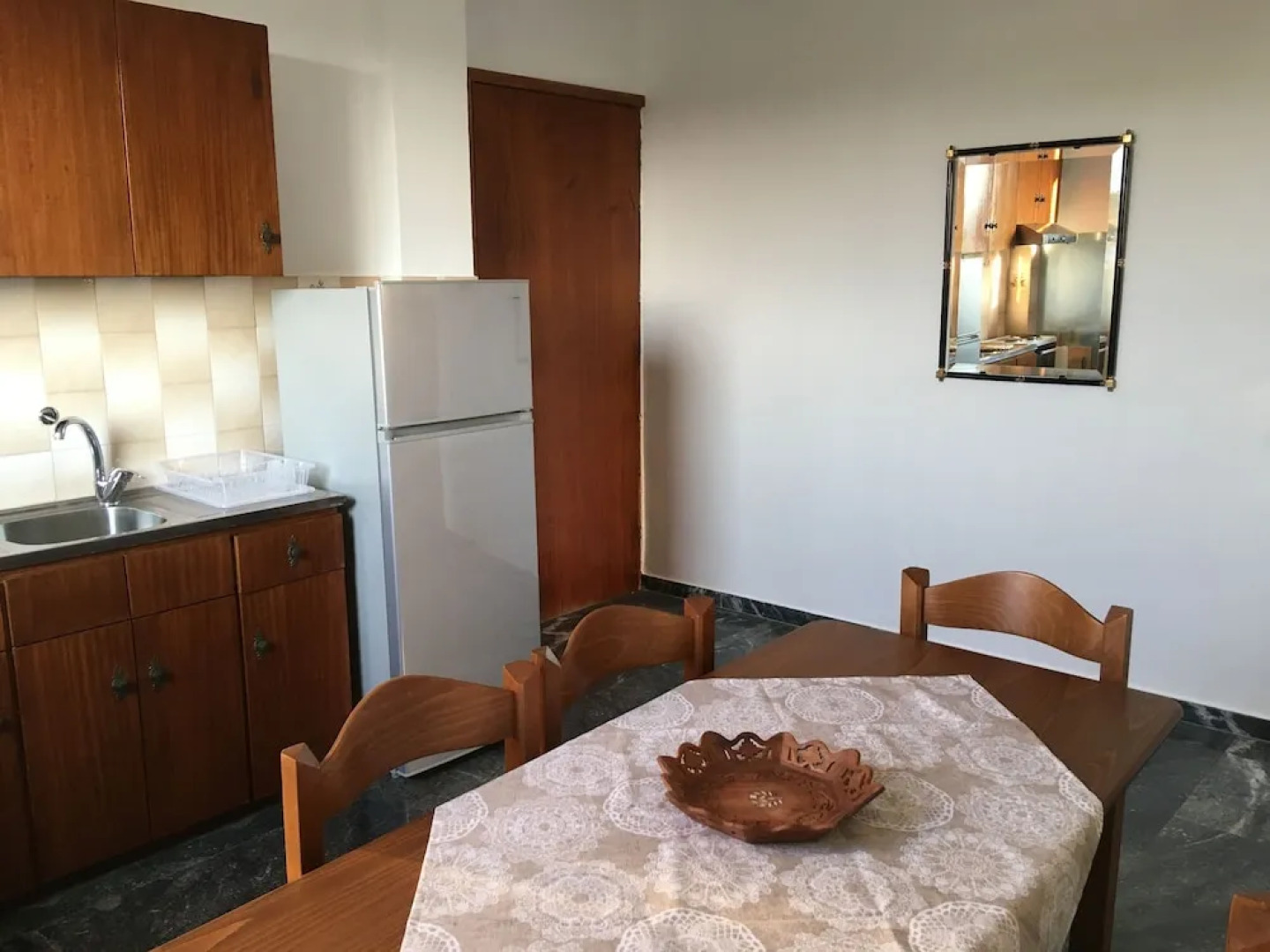 Lefkadi Apartments by the sea