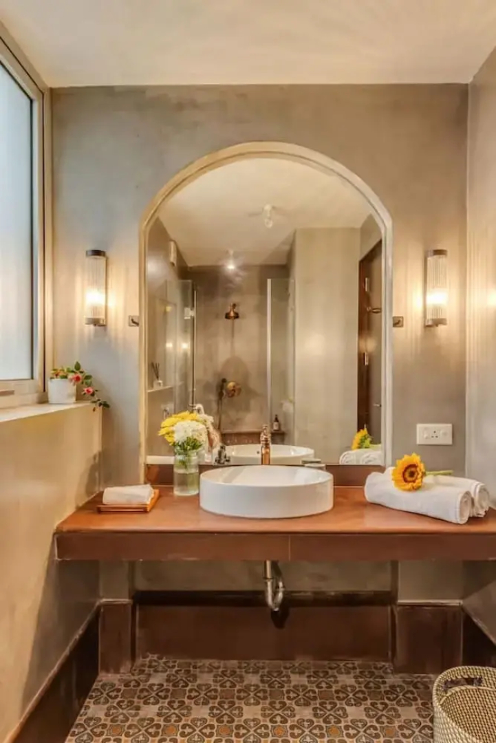 Stylish 2BR w Pool Near Candolim and Coco Beach