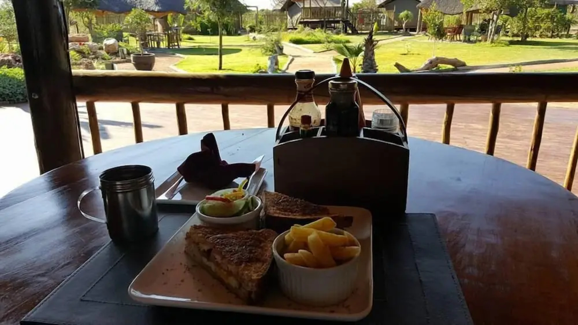 Makumutu Lodge & Campsite