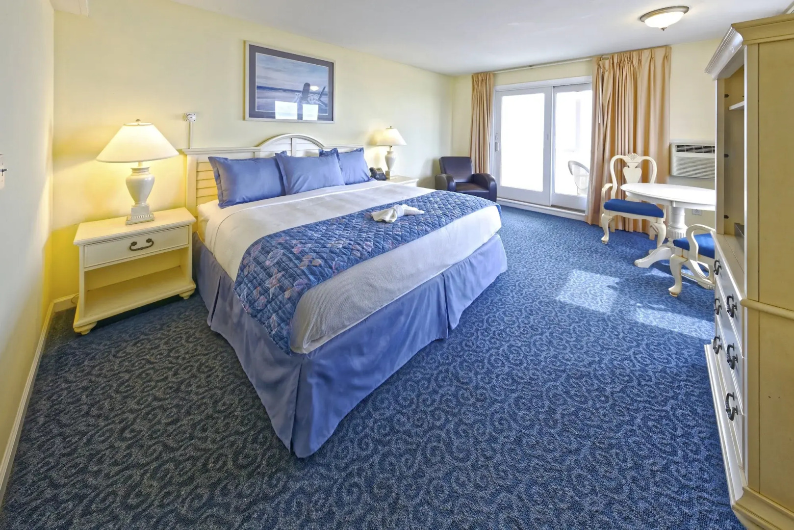 Drifting Sands Oceanfront Hotel