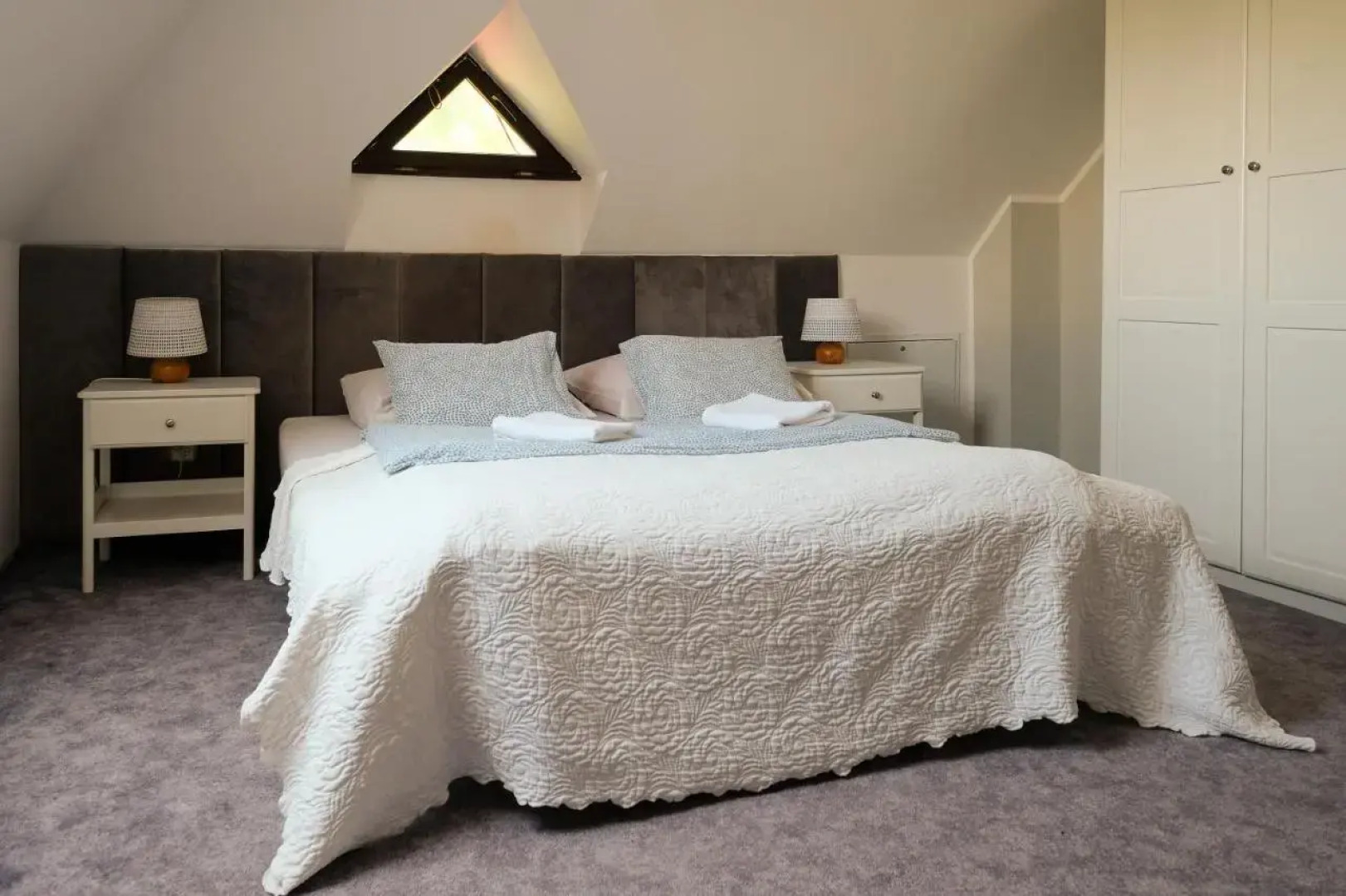 Willa Irys z basenem