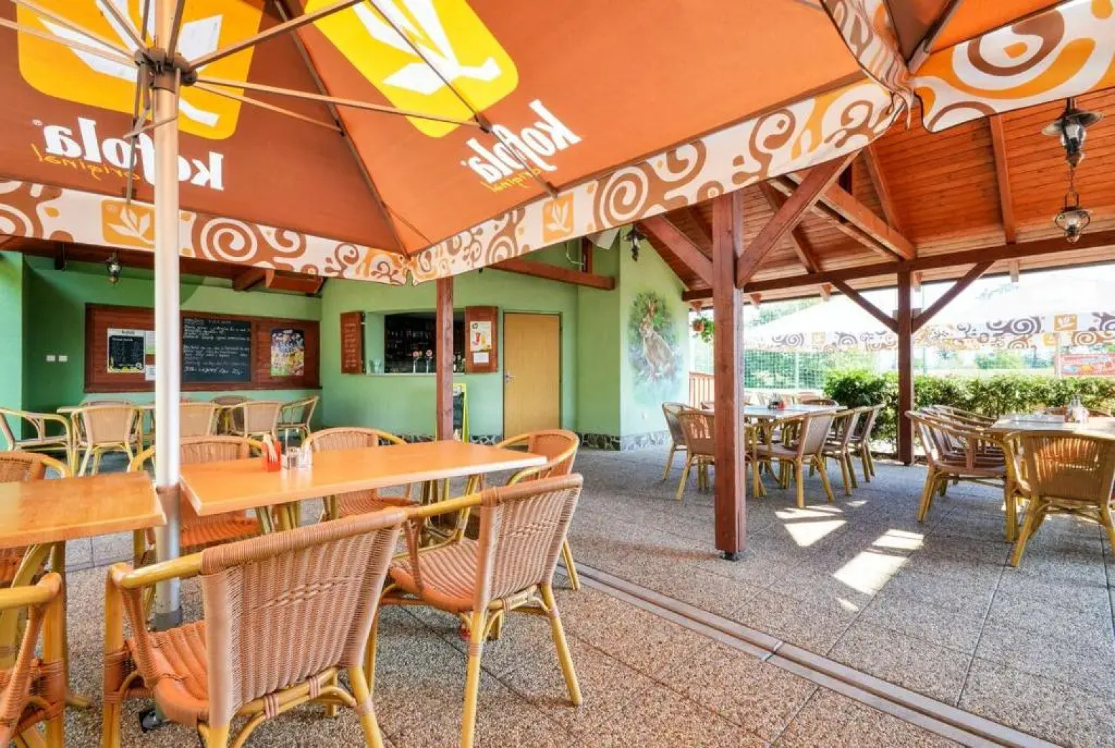 Restaurace a penzion Kamenec