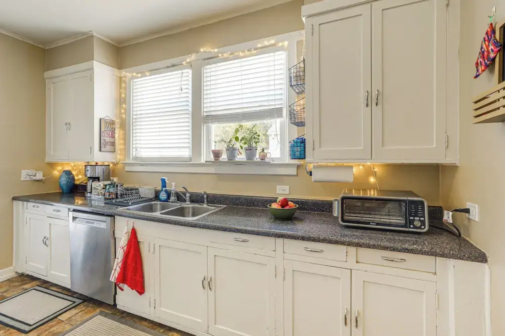 1 Mi to Ole Miss: Family-friendly Home!