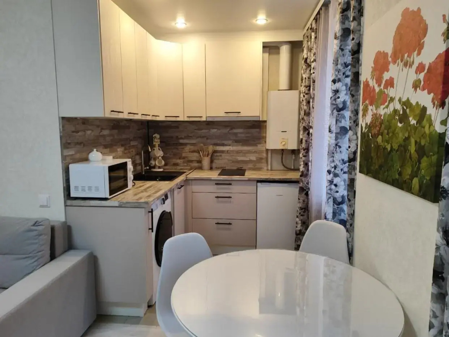 Olivinn на улице Шотмана 8