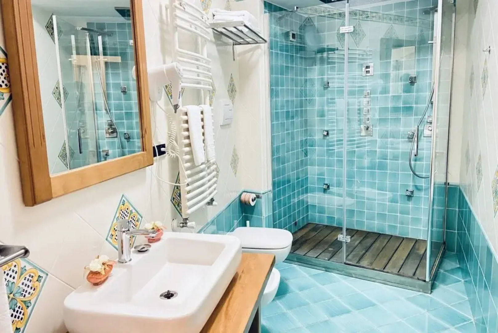 Campagna Waterfalls View Suites