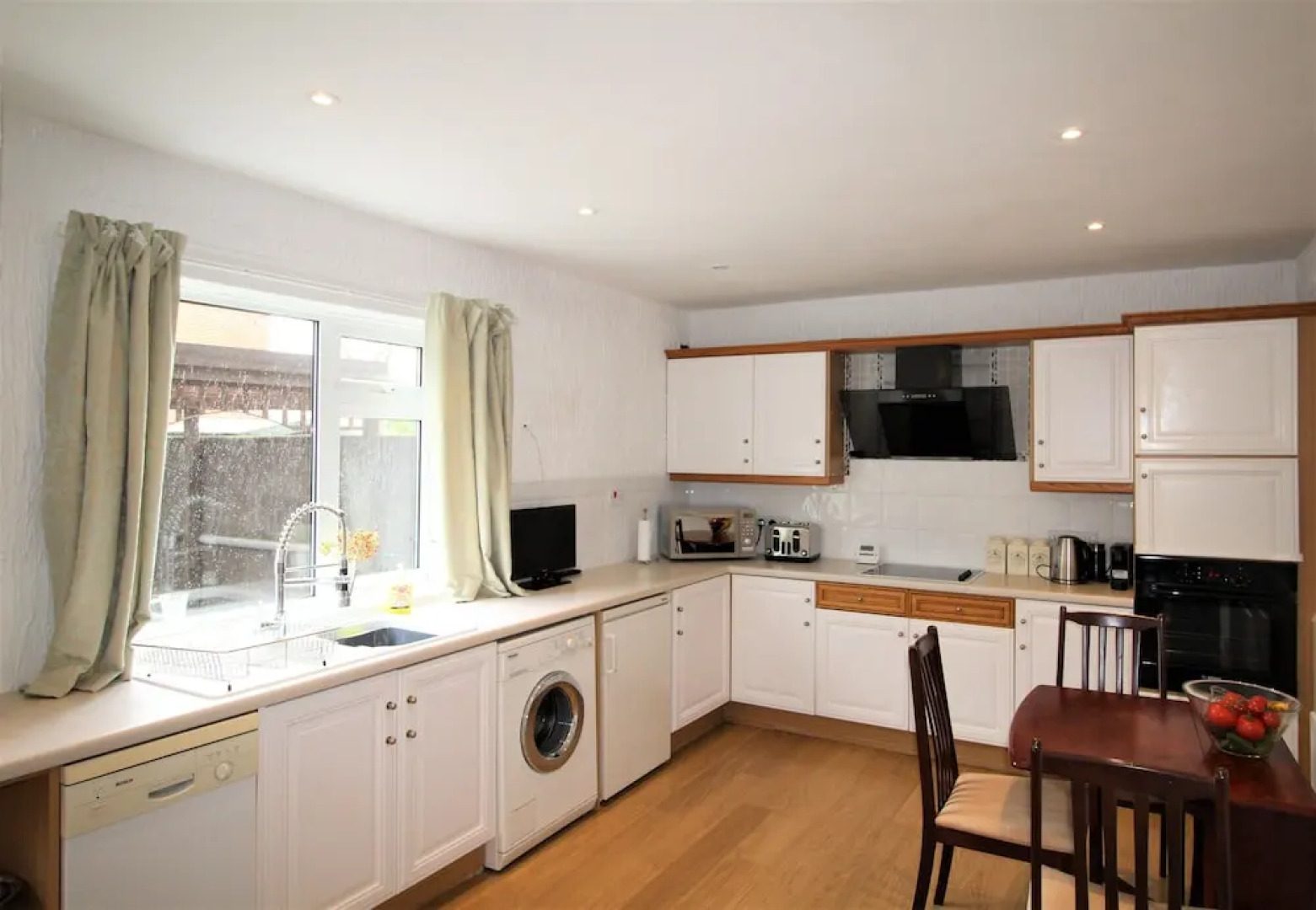Whitley Bay - Sleeps 6 - Dogs Welcome