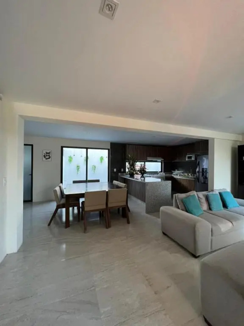 Casa de lujo para 11 personas, con alberca céntrica, estacionamiento , pet friendly CASA LEYRE