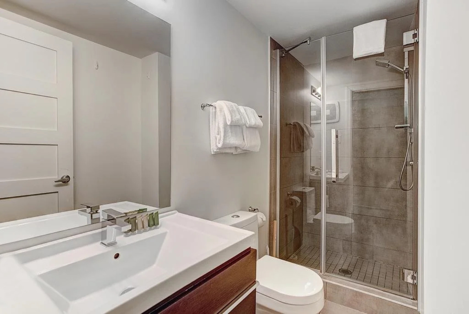 Prince Arthur Suites