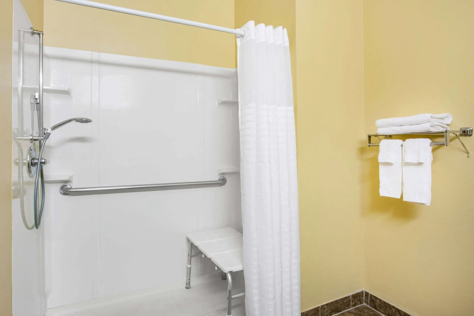 Super 8 by Wyndham Kokomo