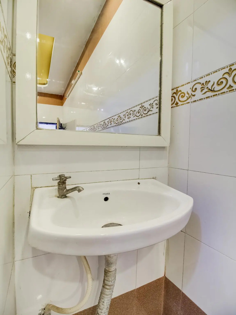 Hotel Galaxy by OYO Rooms