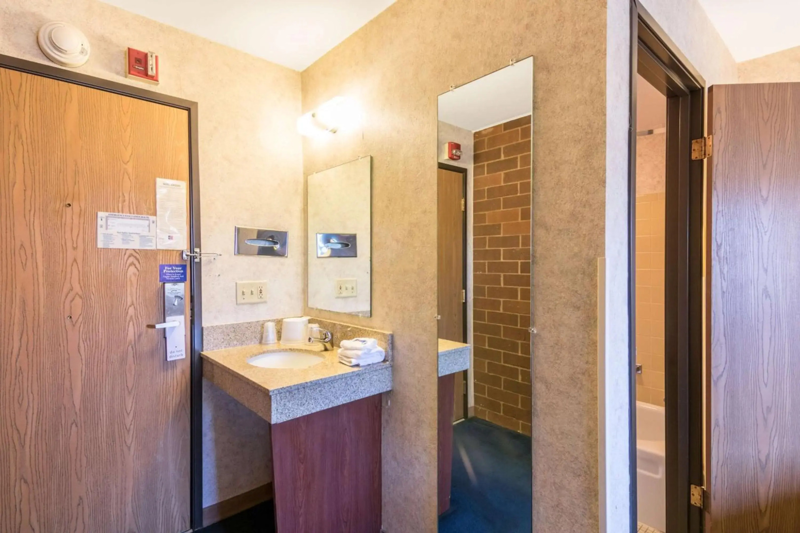 Motel 6 Eau Claire, WI