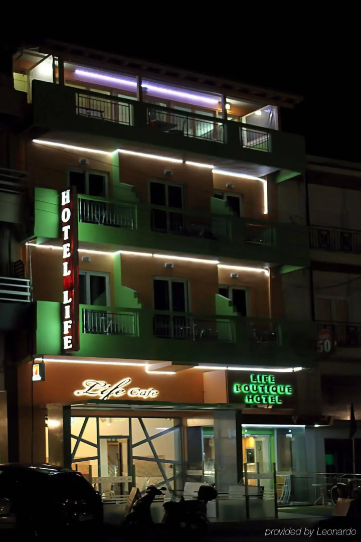 City Life Port Hotel