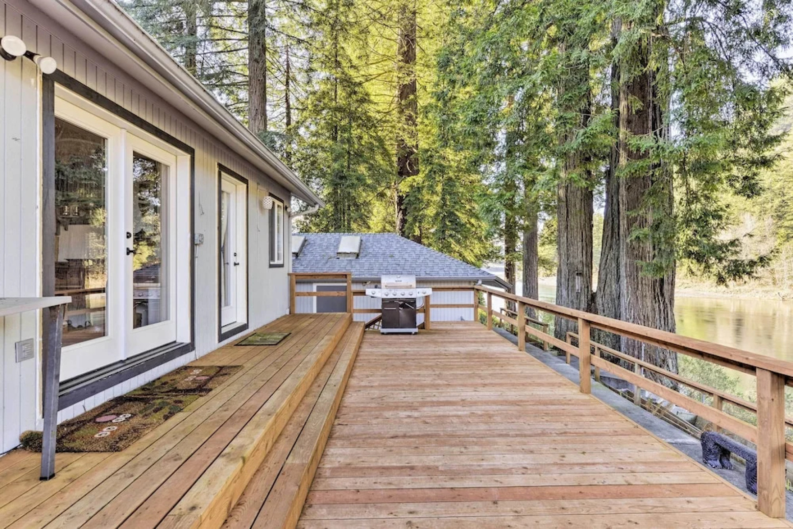 Riverfront Crescent City Home, 8 Mi to Beach!