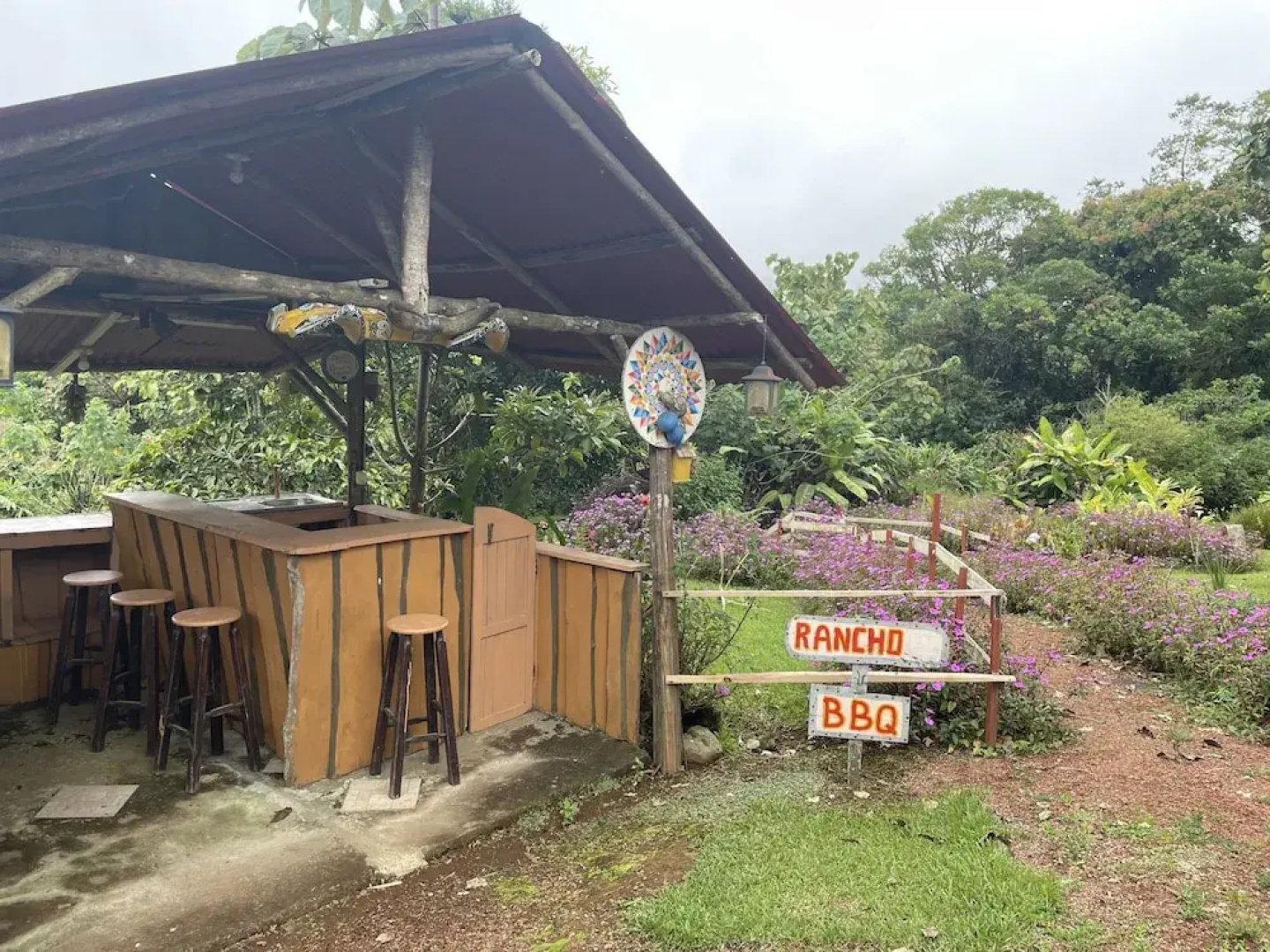Volcan Poas-Vara Blanca Tiquicia Lodge