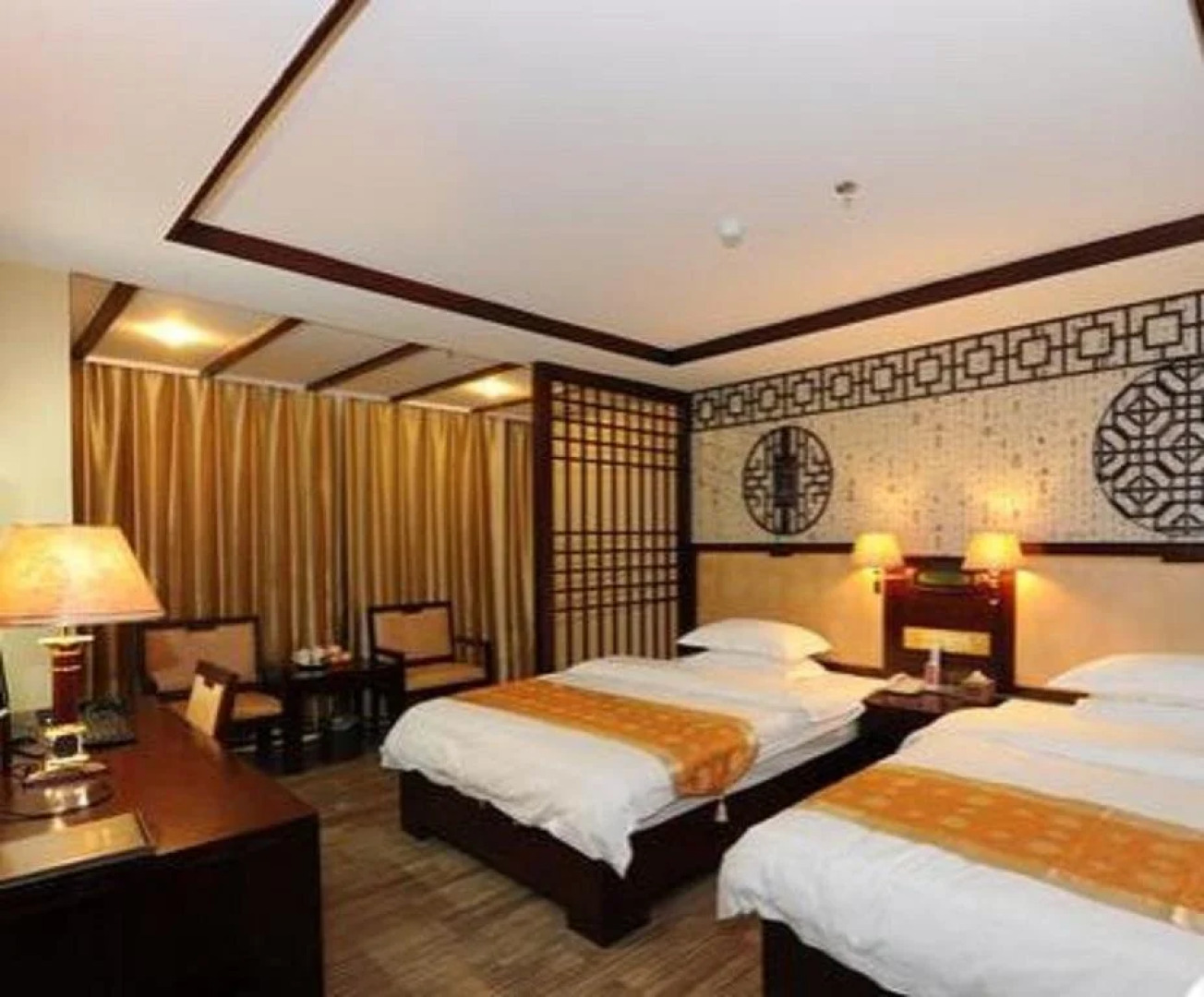 Guangxi Yulin Shenghao Business Hotel