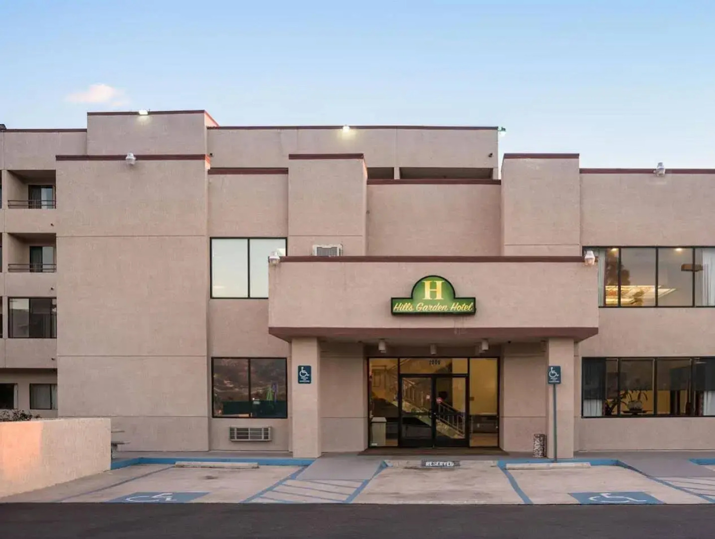 San Bernandino Inn & Suites