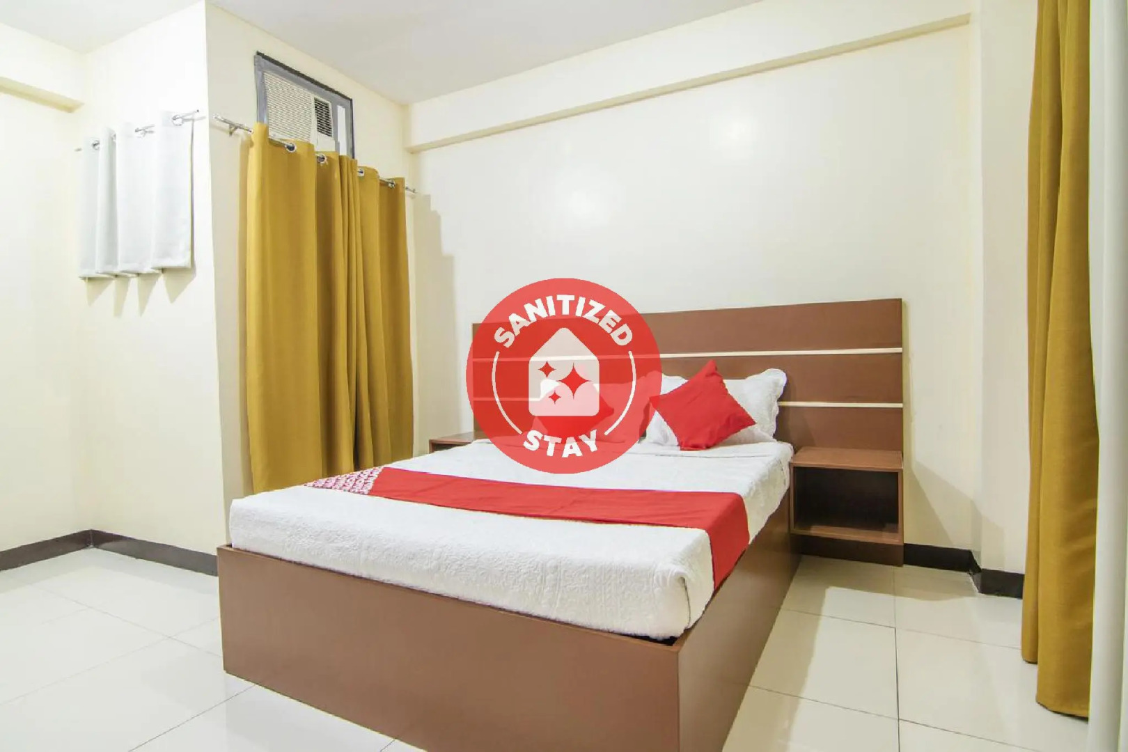 OYO 578 Red Velvet Suites Vaccinated Staff