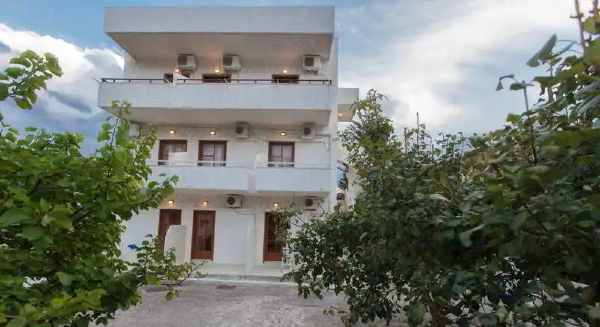 Filoxenia Apartments