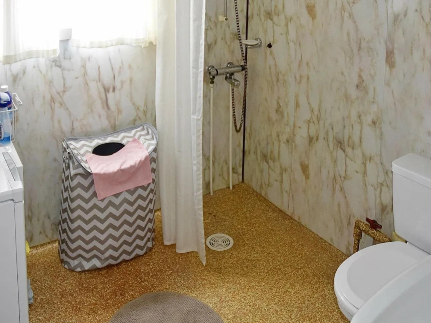 6 Person Holiday Home in Bakkasund