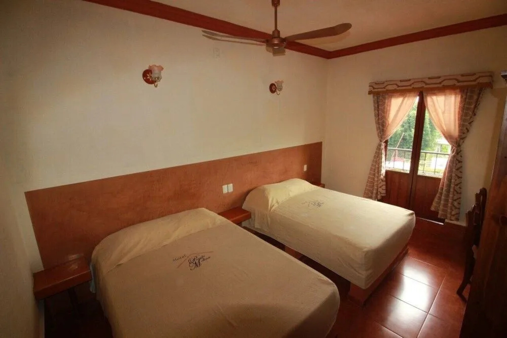 Hotel & Suites Posada Molina