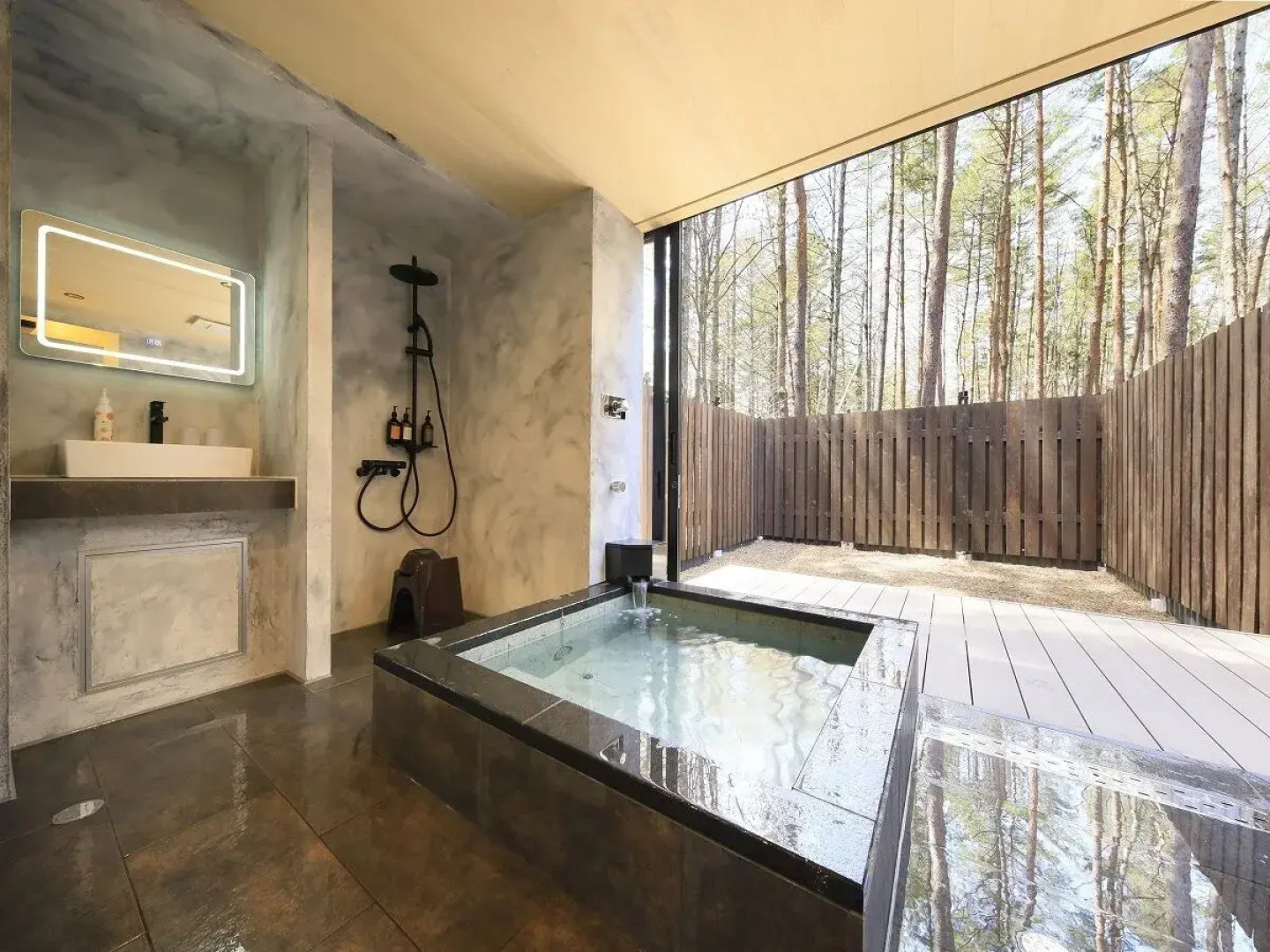 Yutorelo Tateshina Hotel with DOGS