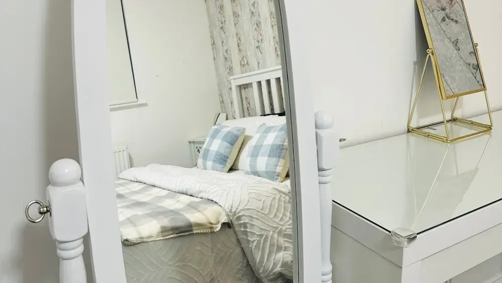 Ibate Apartments - Cozy 2 Bedroom Home