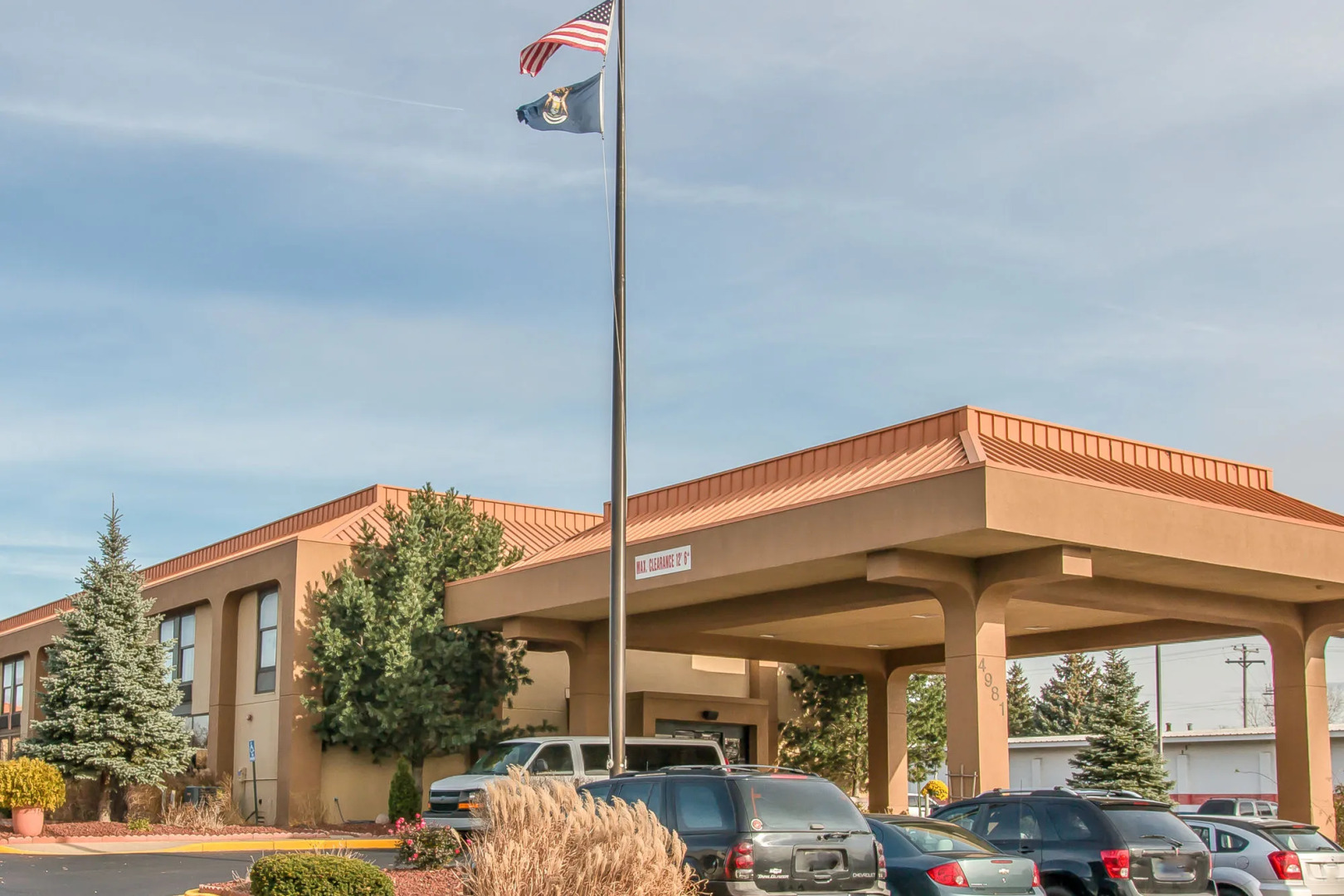 Clarion Inn & Suites Grand Rapids Airport