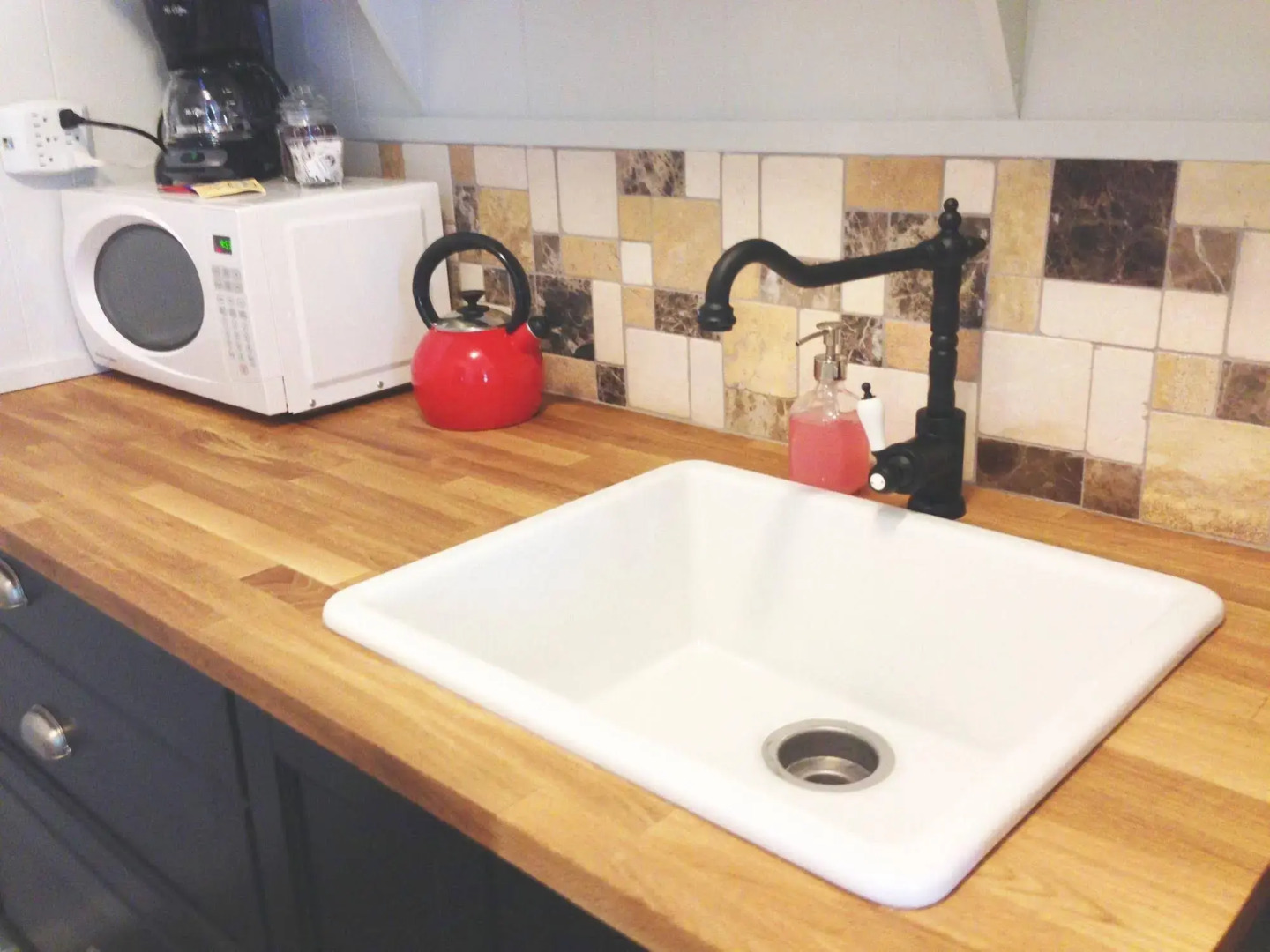 The Pines Inn and Cottages