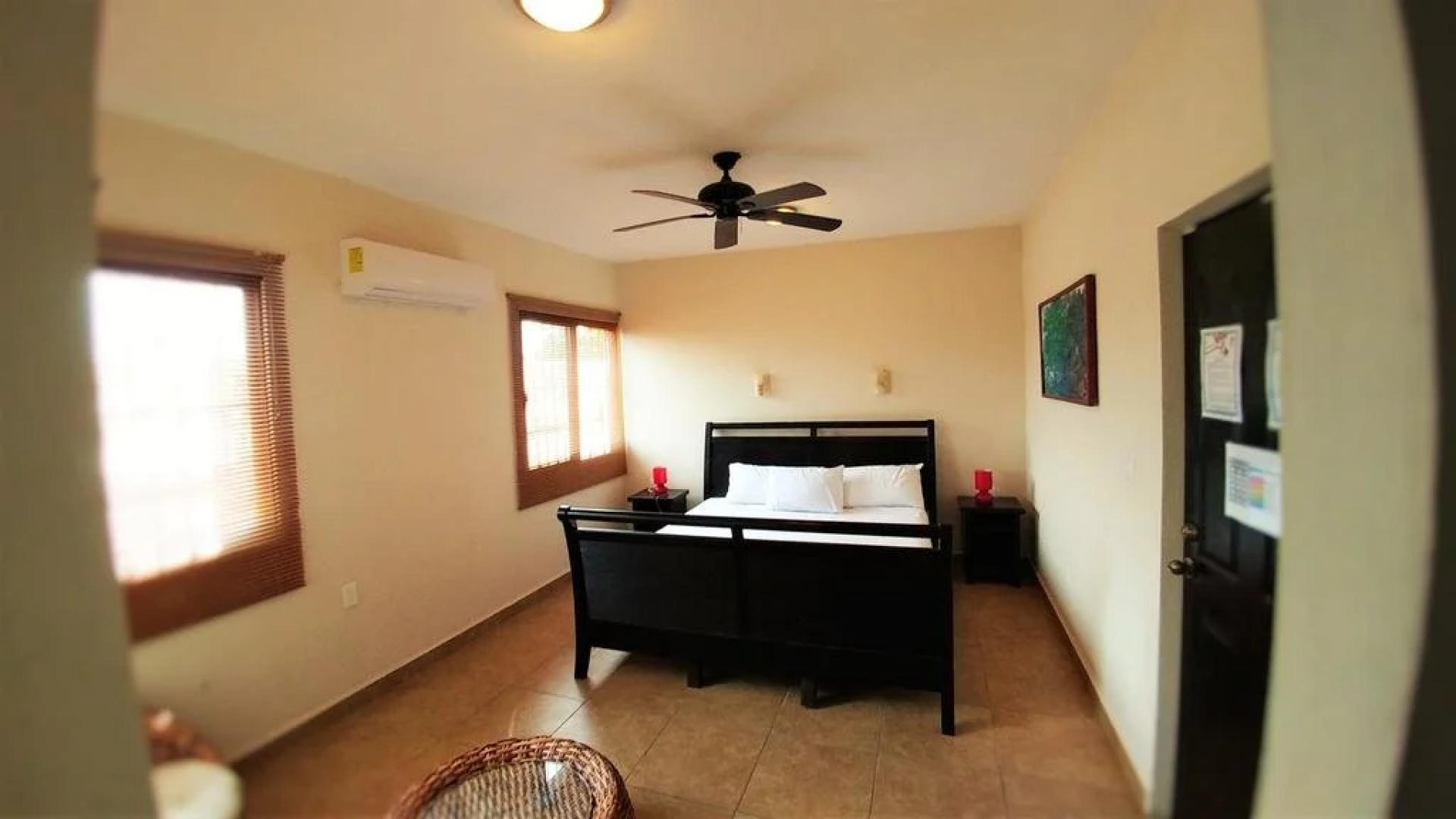 El Roble Hotel