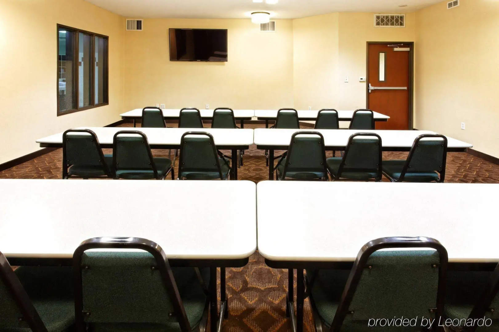 Holiday Inn Express Hotel & Suites Portland-Jantzen Beach by IHG