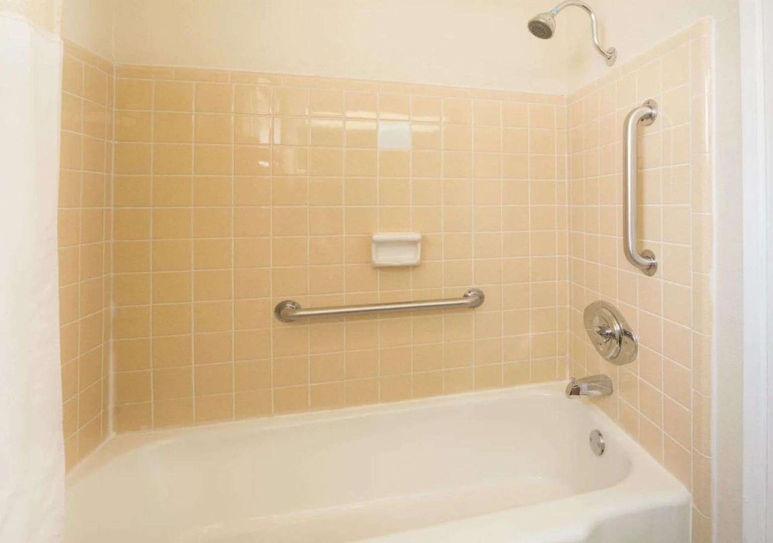 Travelodge by Wyndham Terre Haute