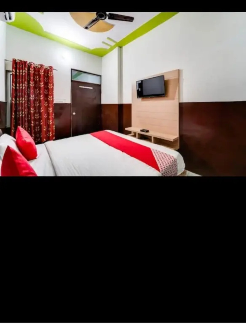 OYO 82804 Hotel Shiva