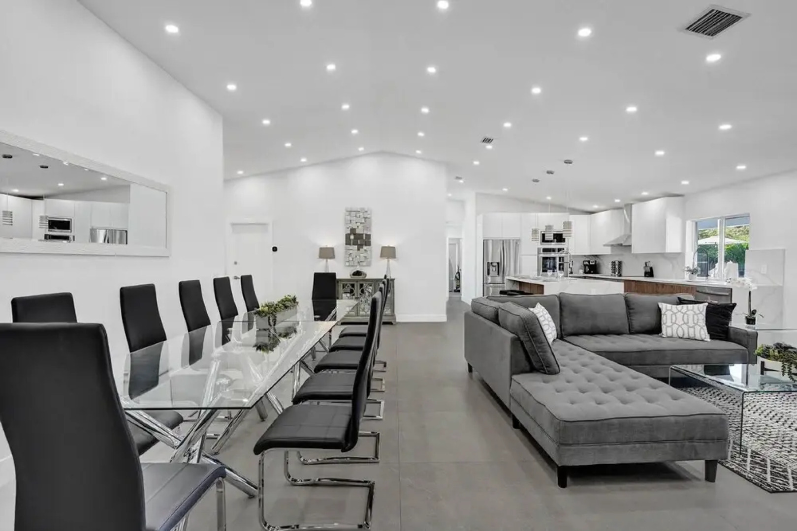 6BR Oasis with Heated Pool & Gameroom