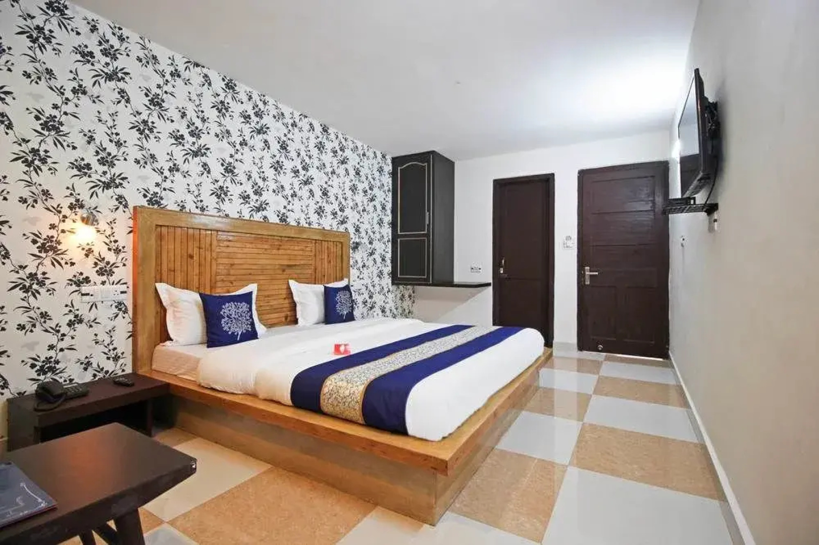OYO Rooms Near Zero Bridge