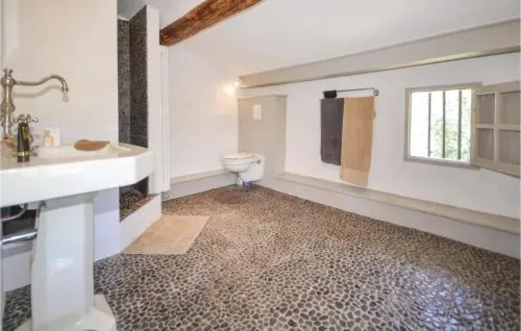 Five-Bedroom Holiday Home in St. Saturnin les Apt.