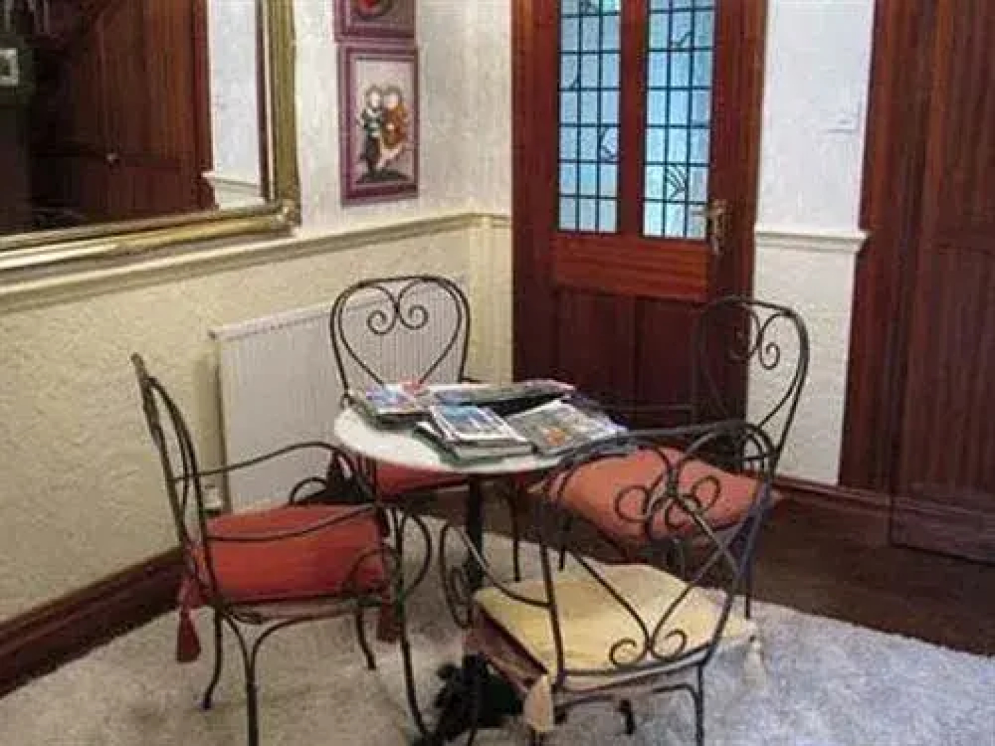 The Laurels Bed and Breakfast