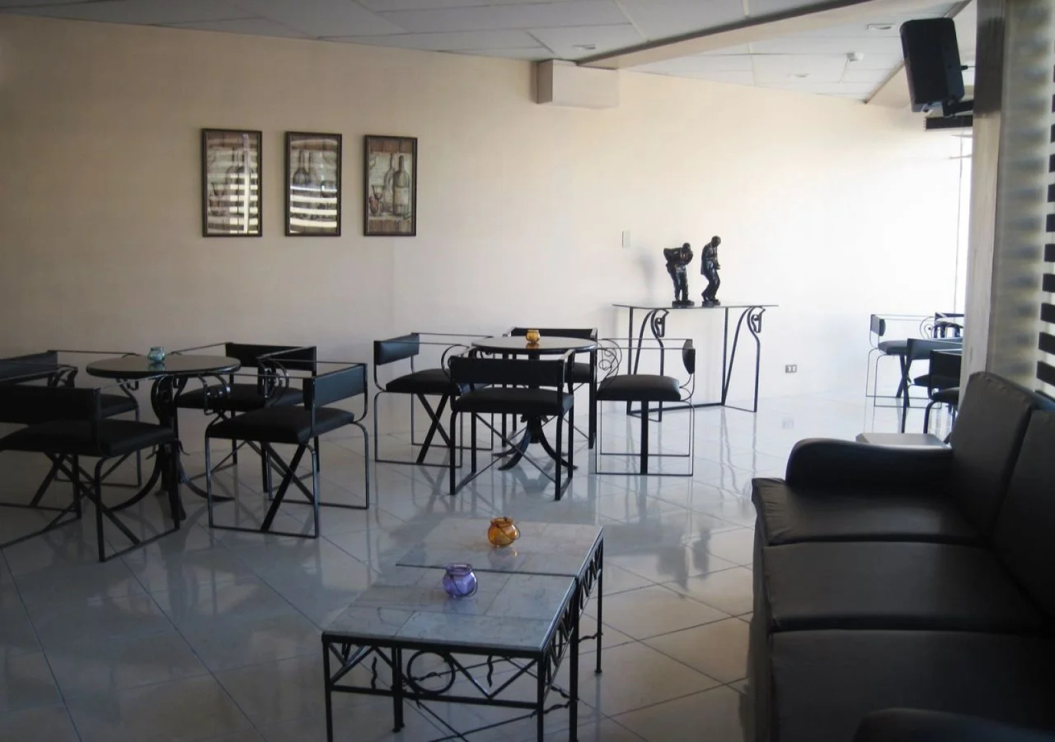 Alicia Hotel & Restaurant