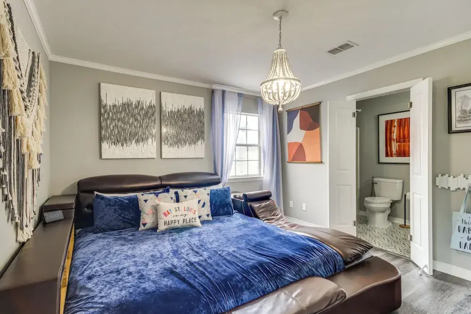 Walk to Beach, Fenced Patio: Bay St Louis Getaway!