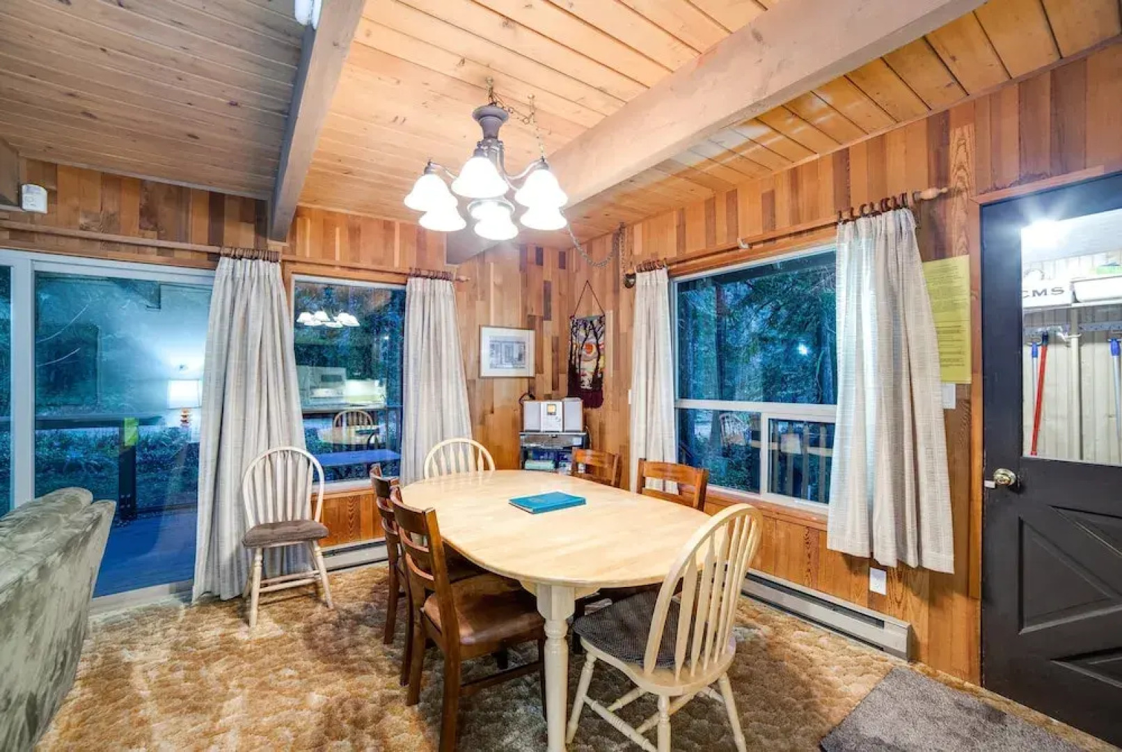 27GS - BBQ - Pets Ok - WiFi - Sleeps 8