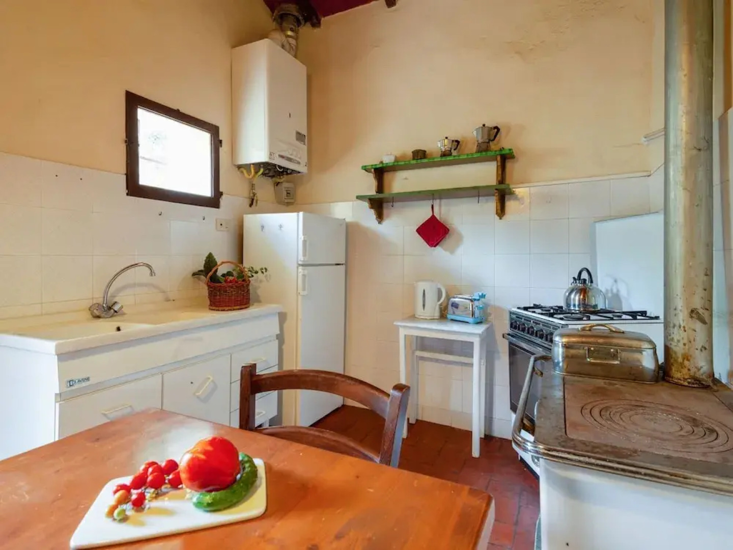 Farmhouse in Castelfranco Piandisco With Garden